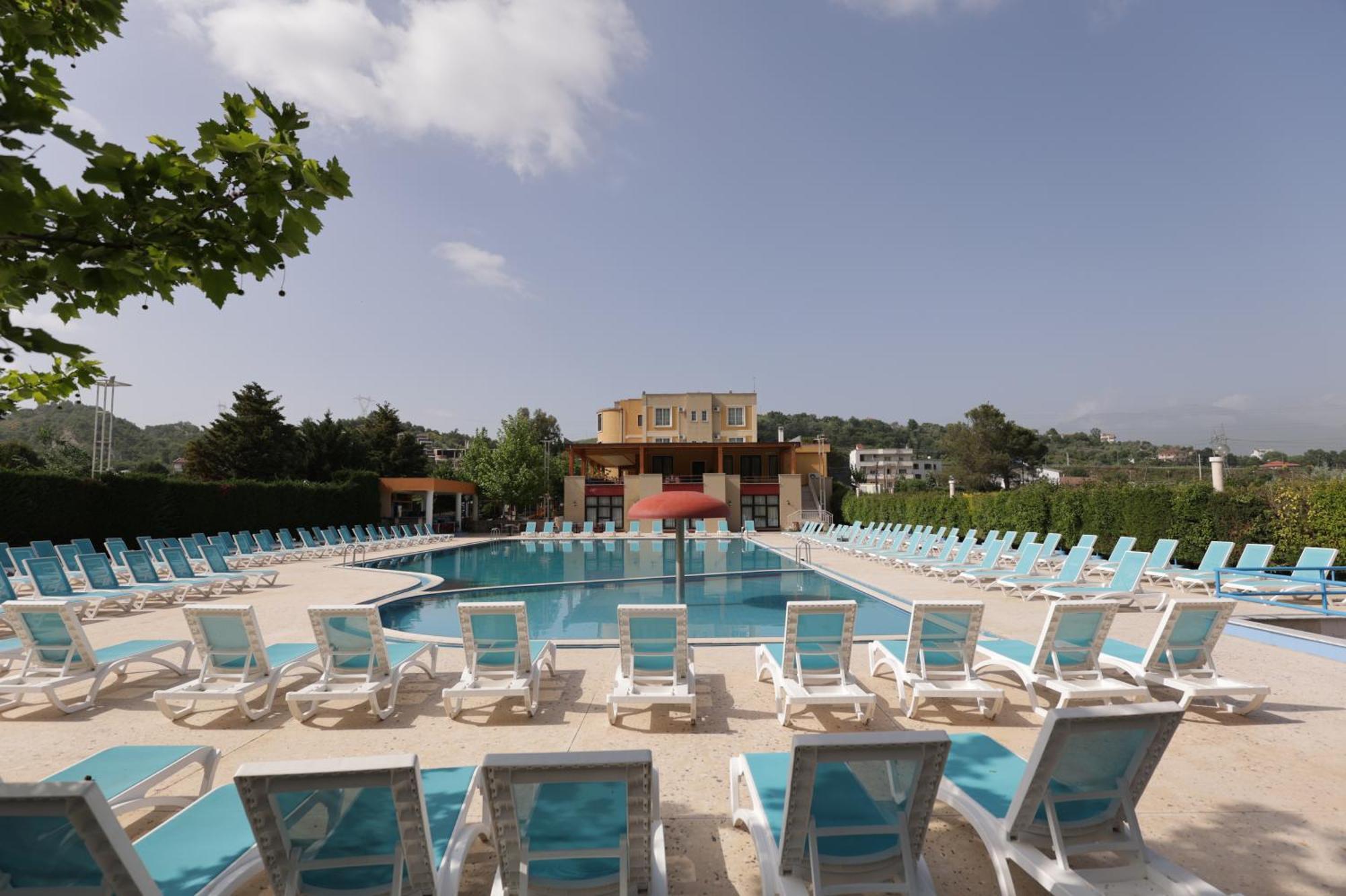 Mema Resort Tirana Exterior foto