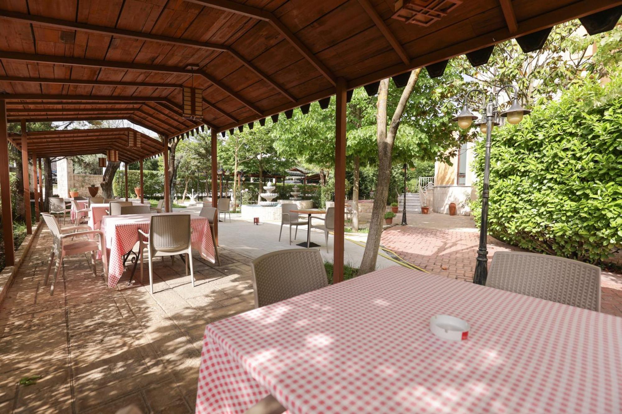 Mema Resort Tirana Exterior foto